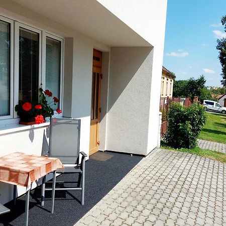 Apartman Jaruska Tyn nad Vltavou Exterior photo